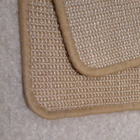 Natural Sisal Cat Scratching Mats - 2 Square Mats - Picture 3 of 4